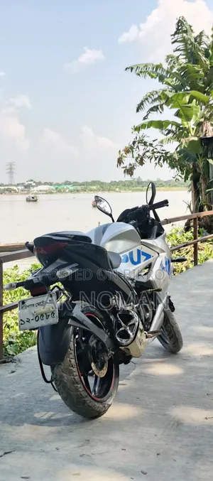 Suzuki Gixxer 2021 Silver