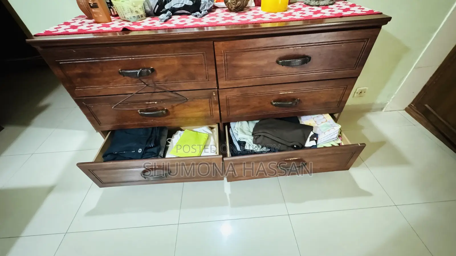 খাট ও ওয়ারড্রব