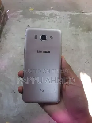 Samsung Galaxy J7 32 GB Gold