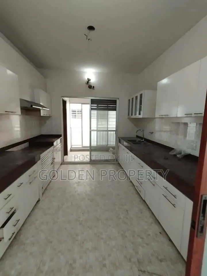 4bdrm Apartment in 3600 Sft Luxurious, Basundhara for sale