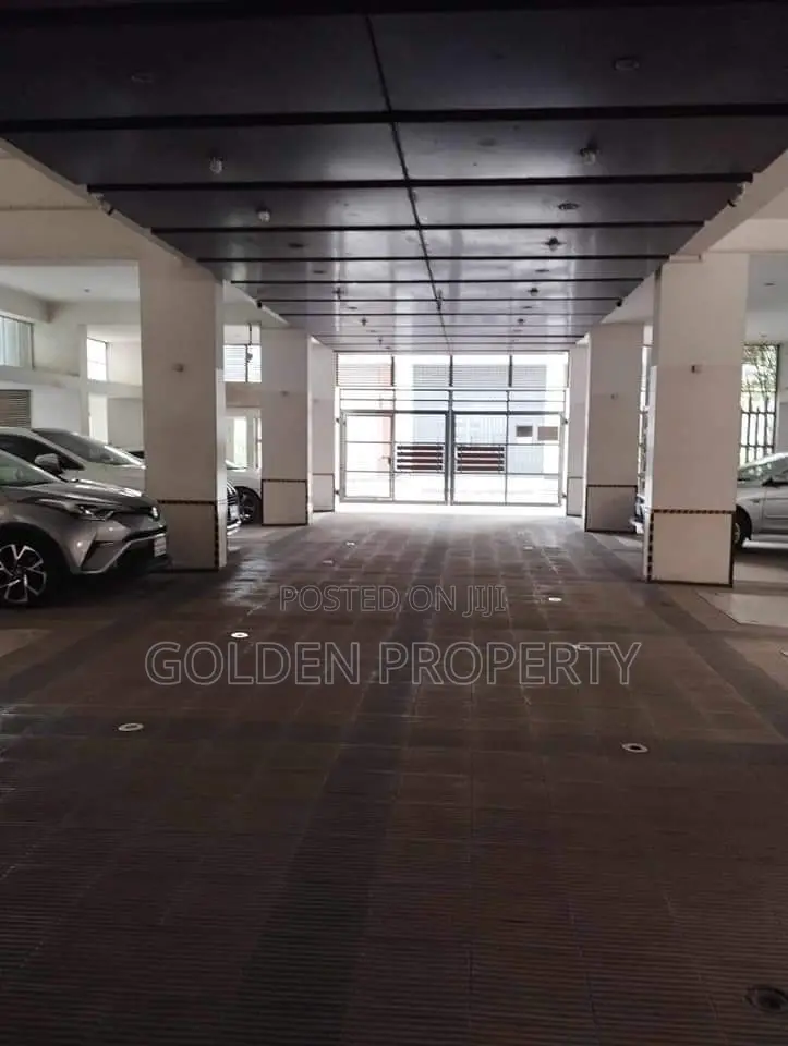 4bdrm Apartment in 3600 Sft Luxurious, Basundhara for sale