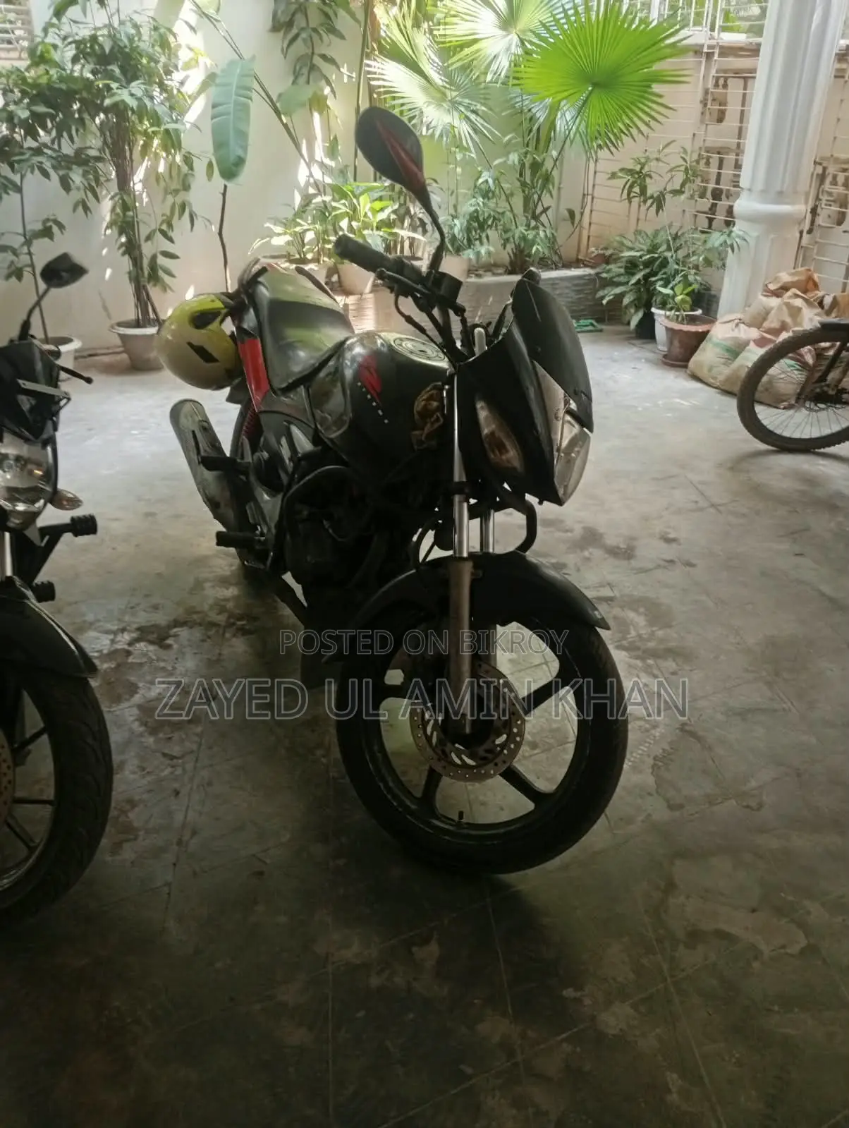হিরো হংক ১৫০আর ডুয়াল ডিস্ক এবিএস ২০০৯ কালো