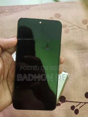 Samsung S22 Battery and Display