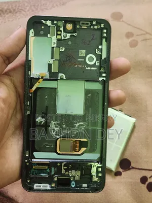 Samsung S22 Battery and Display