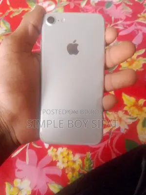 Apple iPhone 7 32 GB Silver
