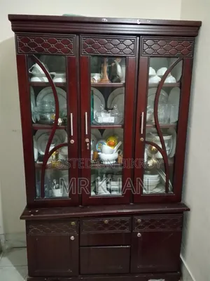 Cabinet Almirah