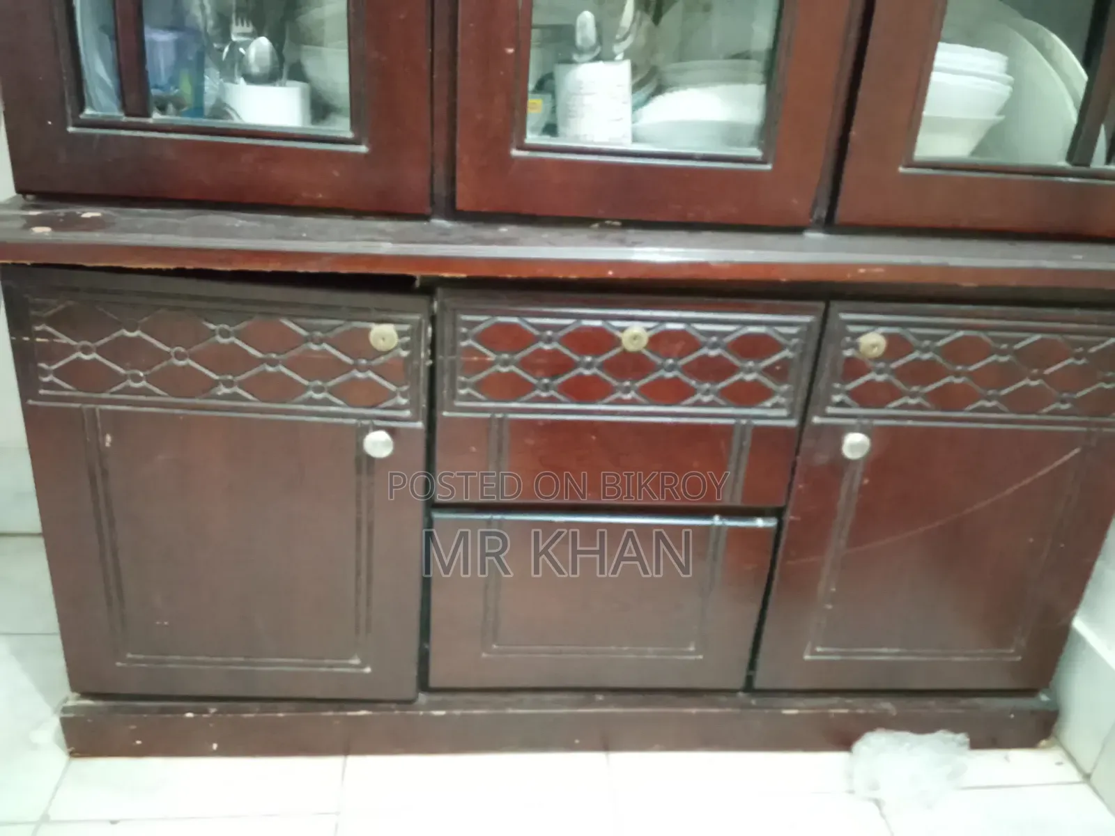 Cabinet Almirah