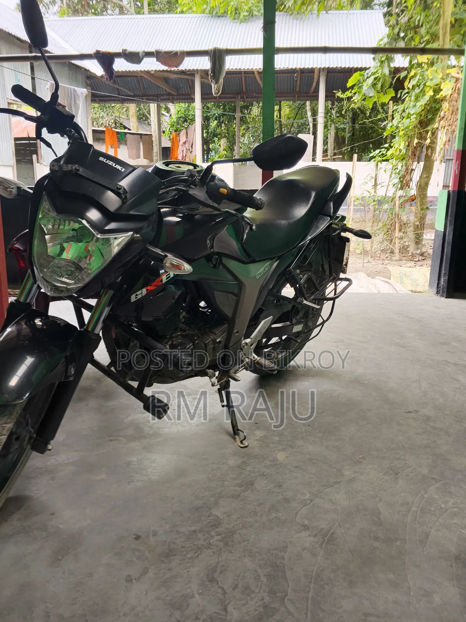 সুজুকি জিক্সার ২০২৩ কালো