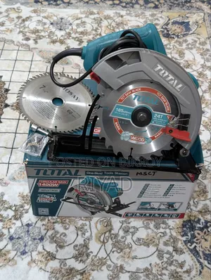 Total 1400w Circular Saw