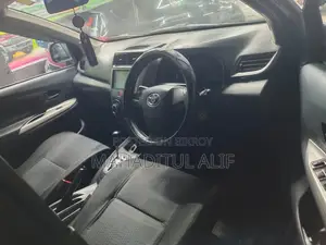Toyota Avanza 2012 Black