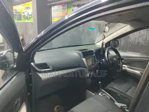Toyota Avanza 2012 Black