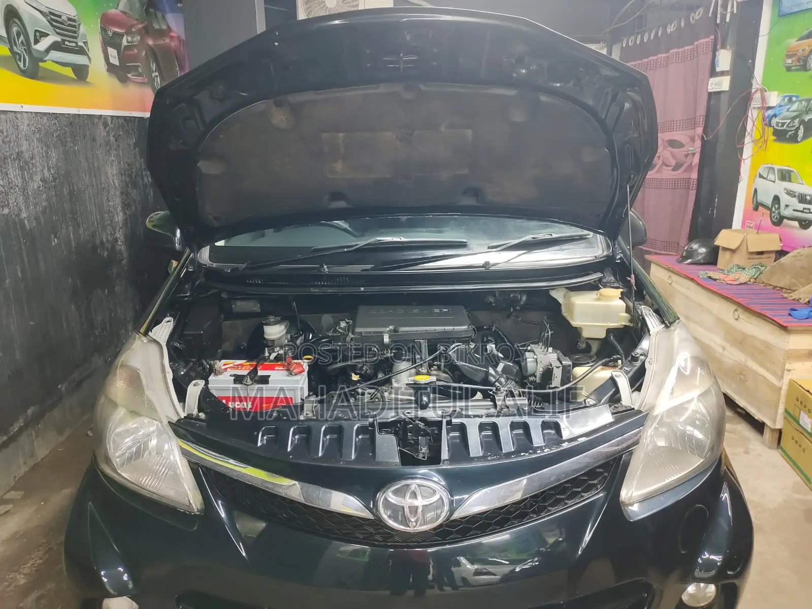 Toyota Avanza 2012 Black