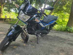 টিভিএস মেট্রো প্লাস ২০১৯ সবুজ