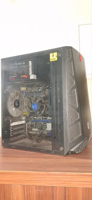 Desktop Computer 8GB RAM Intel Core i7 Processor 128GB SSD