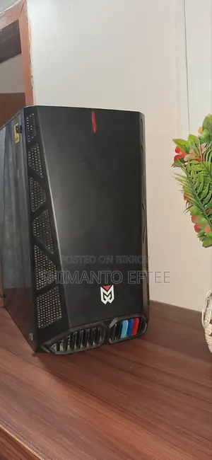 Desktop Computer 8GB RAM Intel Core i7 Processor 128GB SSD