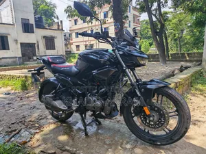 New Hero Xtreme 125R 2025 Black