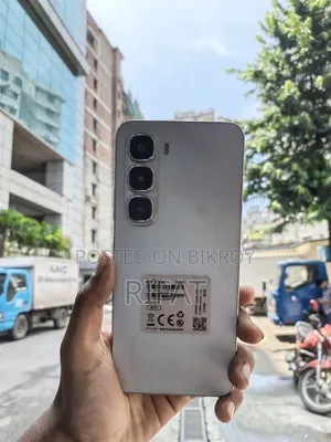 Infinix Hot 60i 128 GB White