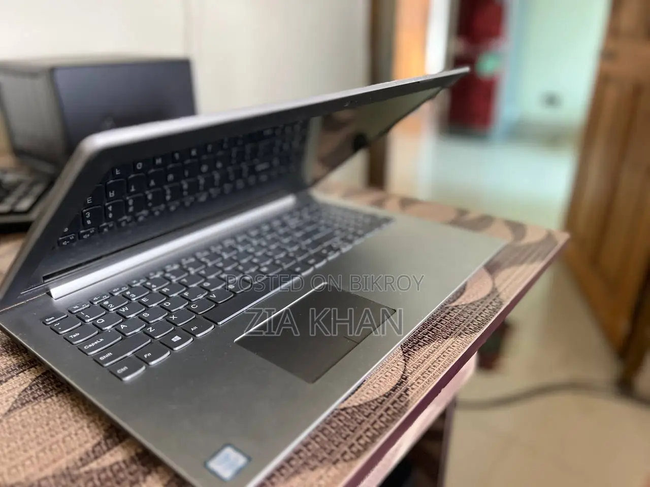 Laptop Lenovo IdeaPad 320 4GB Intel Core I3 HDD+SSD 1T