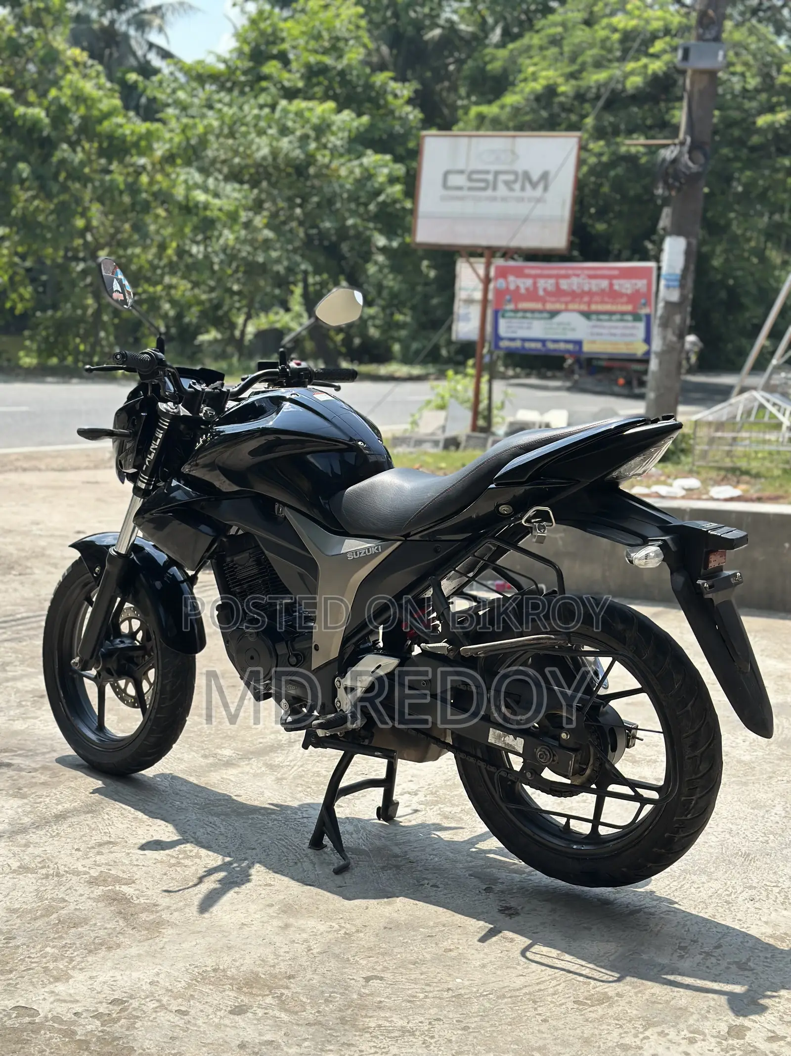 সুজুকি জিক্সার ২০২৪ কালো