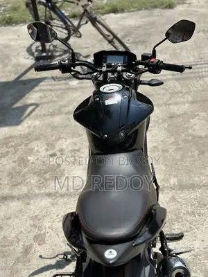 সুজুকি জিক্সার ২০২৪ কালো