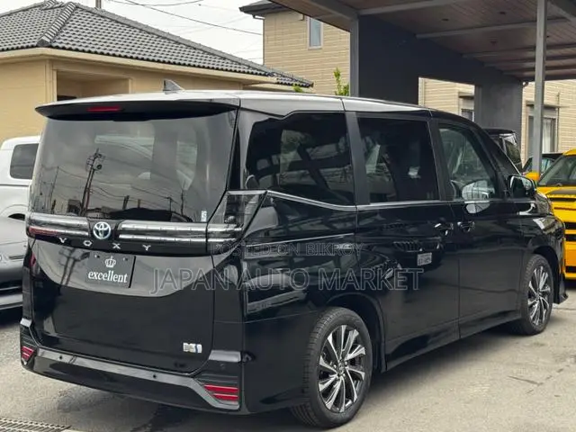 Toyota Voxy 2023 Black