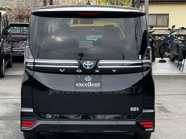 Toyota Voxy 2023 Black