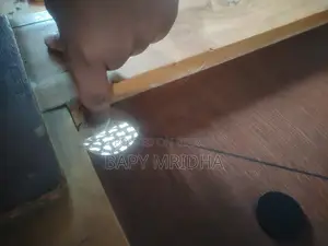 ক্যারাম বোর্ড (৫২ ইঞ্চি) সাথে সুন্দর কাঠের স্টান্ড ফ্রি