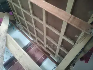 ক্যারাম বোর্ড (৫২ ইঞ্চি) সাথে সুন্দর কাঠের স্টান্ড ফ্রি