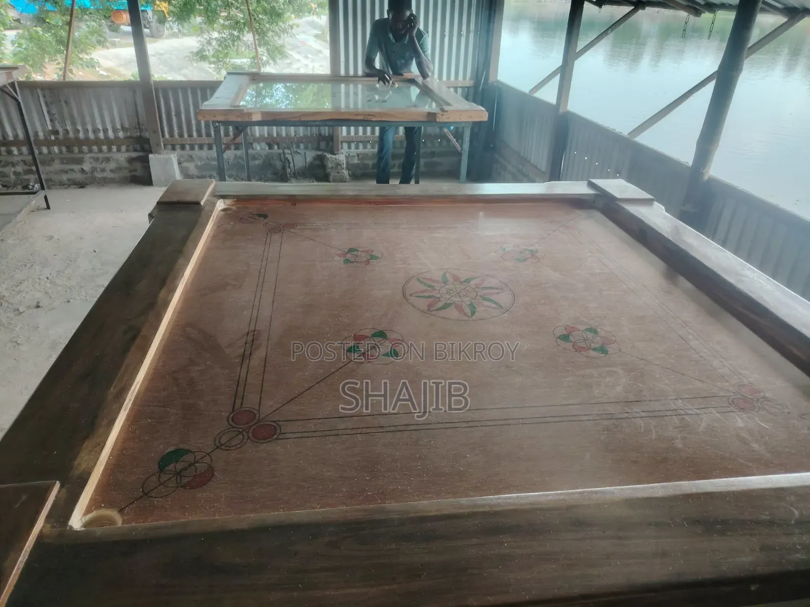 ক্যারাম বোর্ড