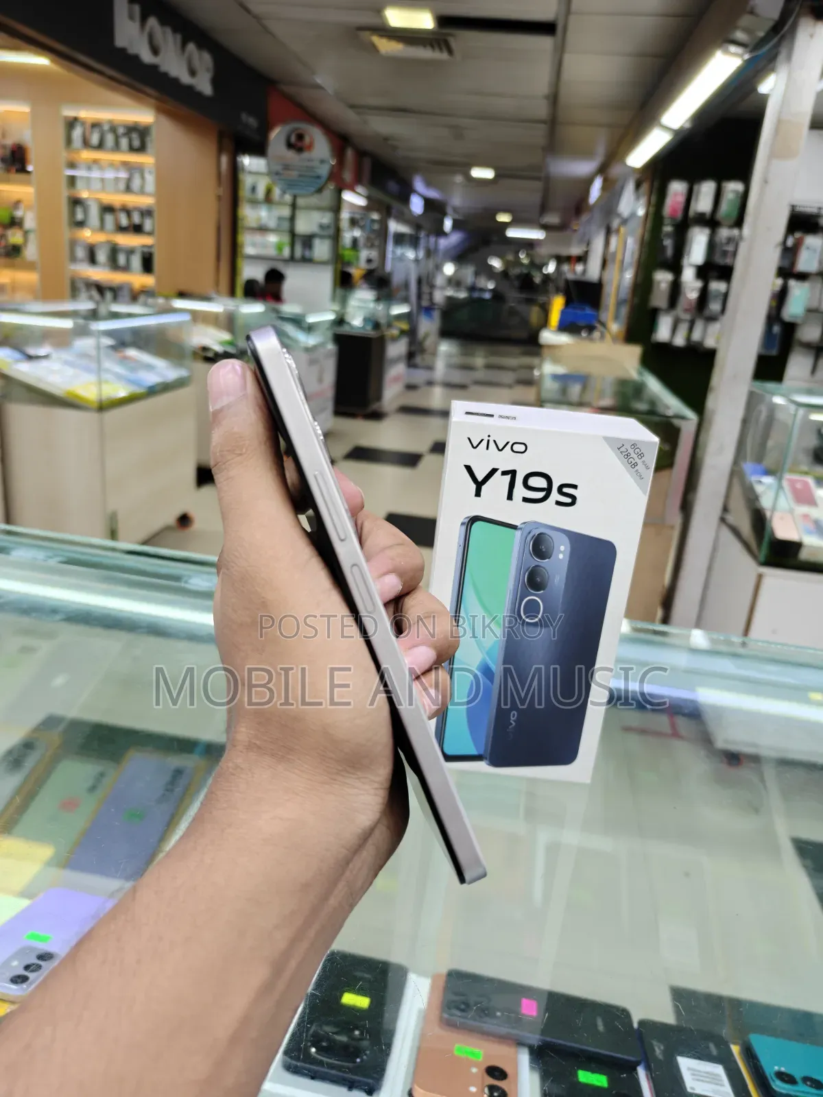 Vivo Y19s 128 GB White