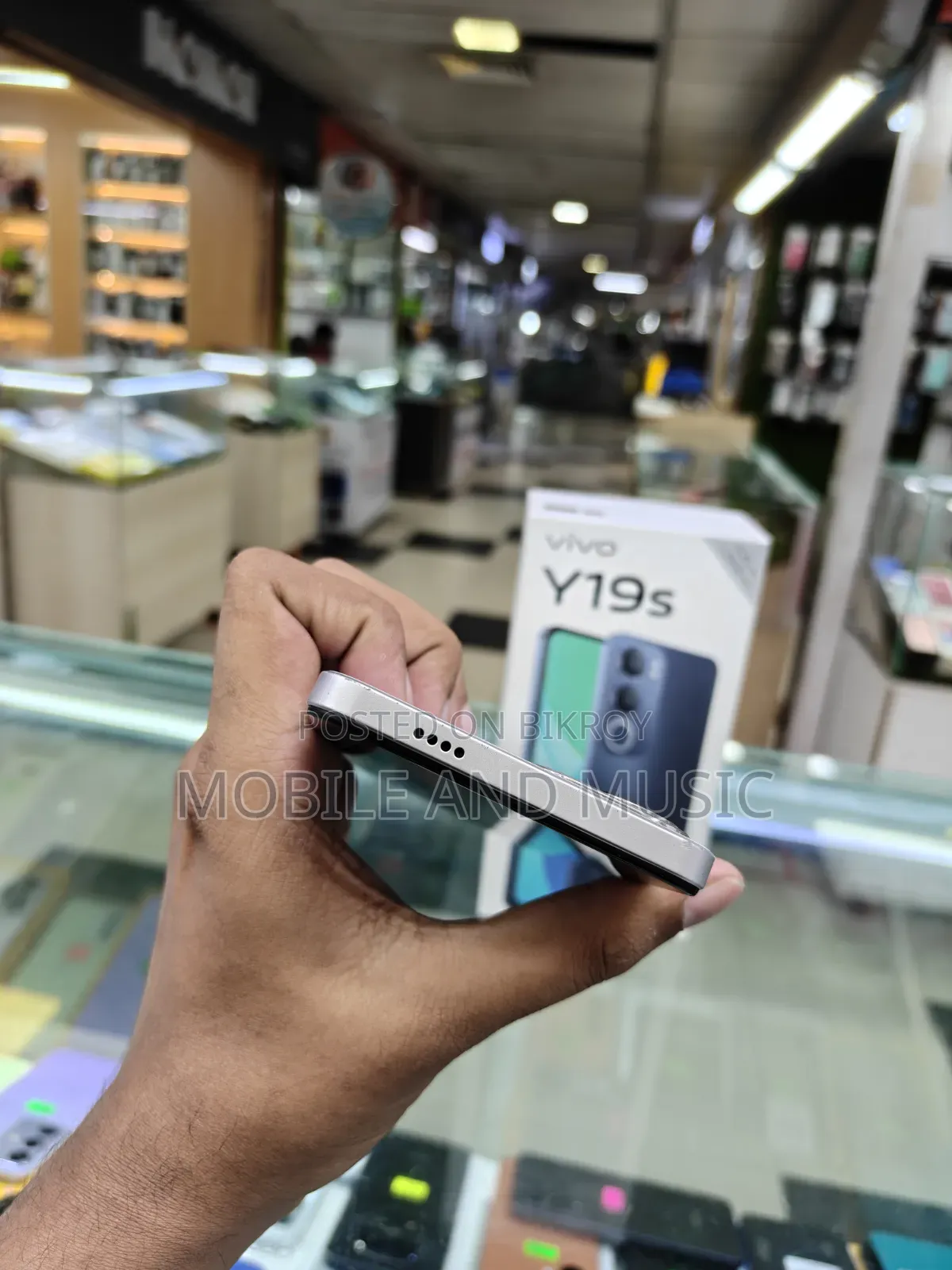 Vivo Y19s 128 GB White