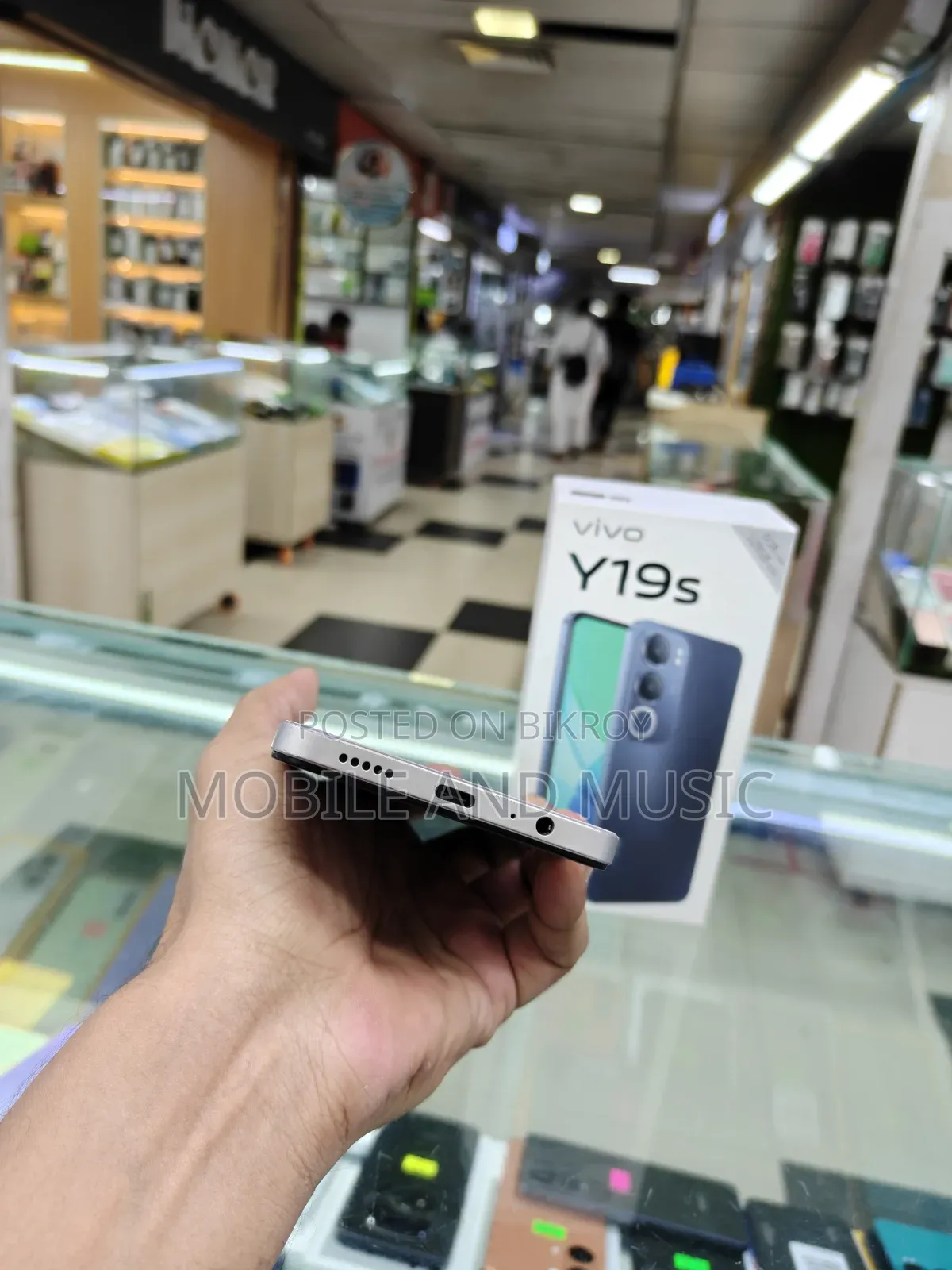 Vivo Y19s 128 GB White