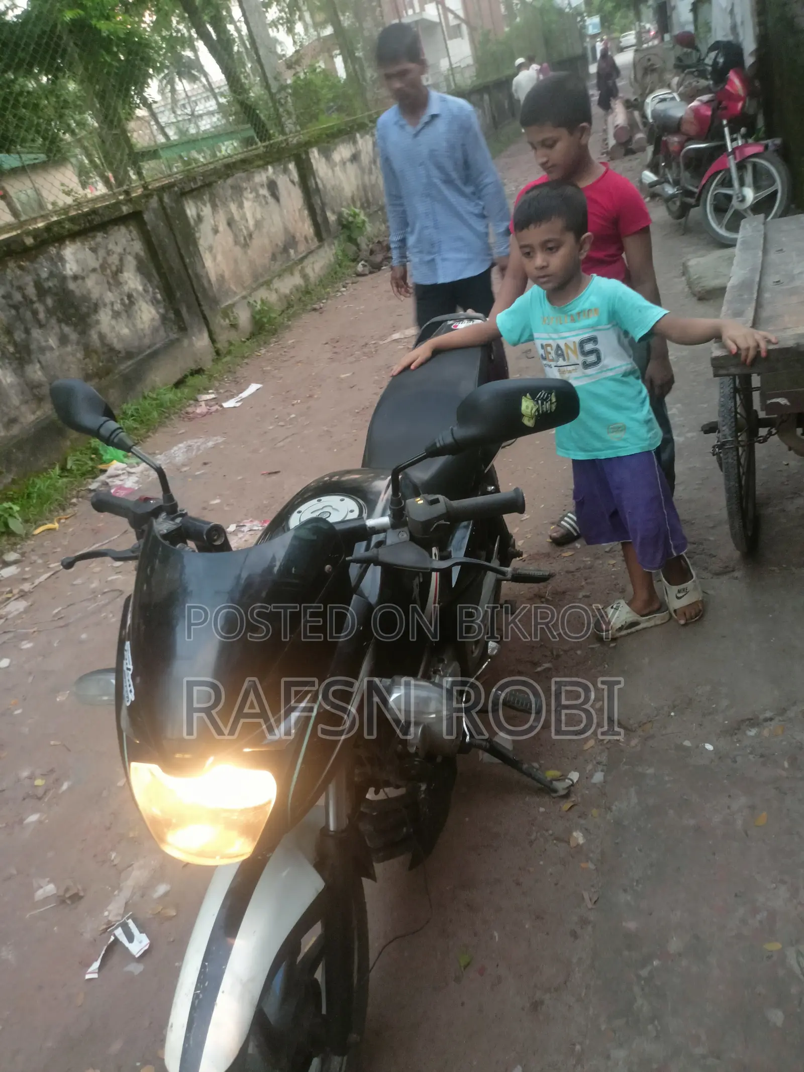 Bajaj Pulsar 150 2015 White