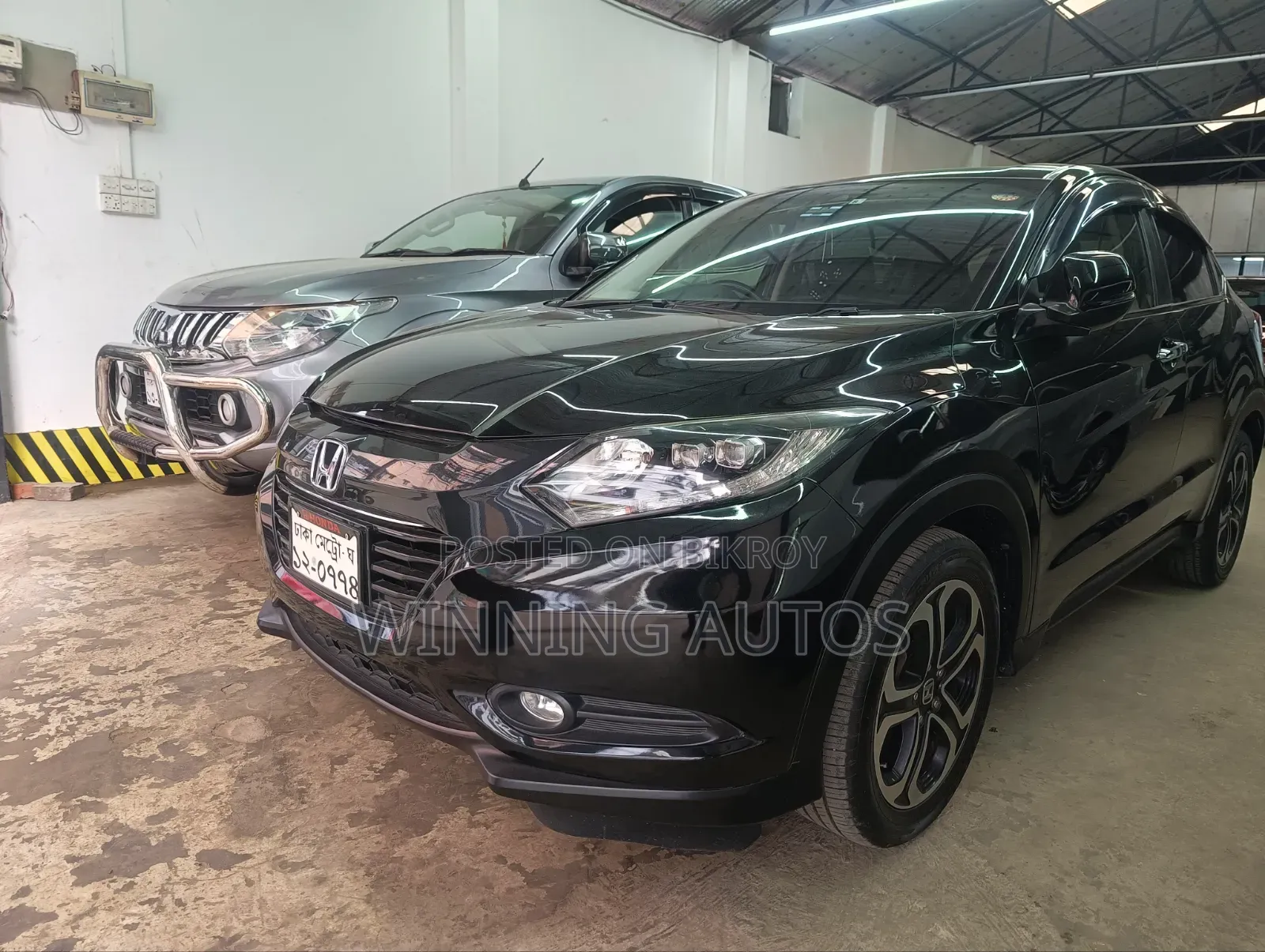 Honda Vezel 1.5 2 Wheel Drive 2017 Black