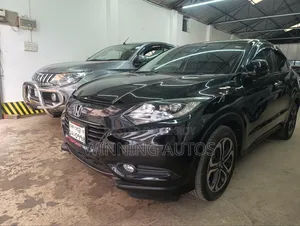 Honda Vezel 1.5 2 Wheel Drive 2017 Black