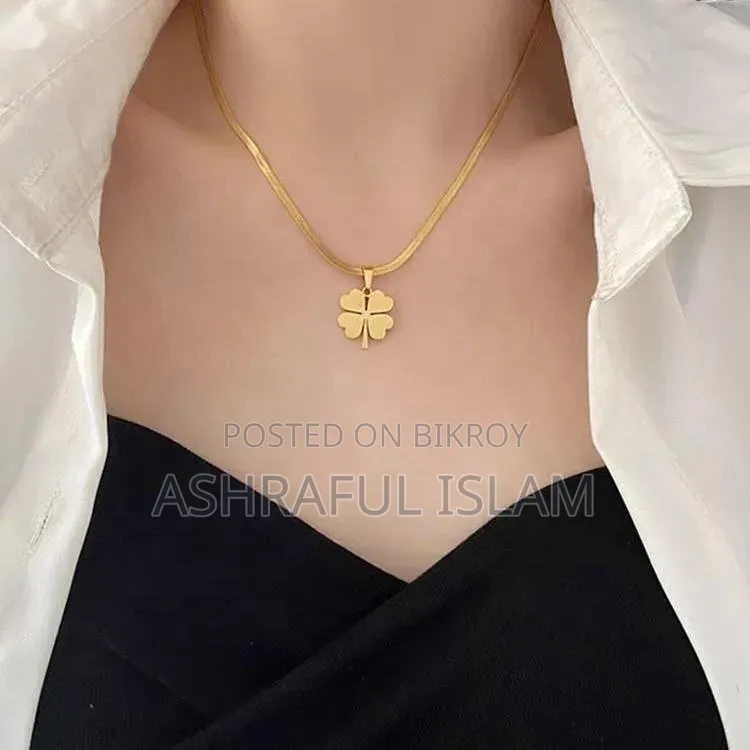 Attractive Necklace