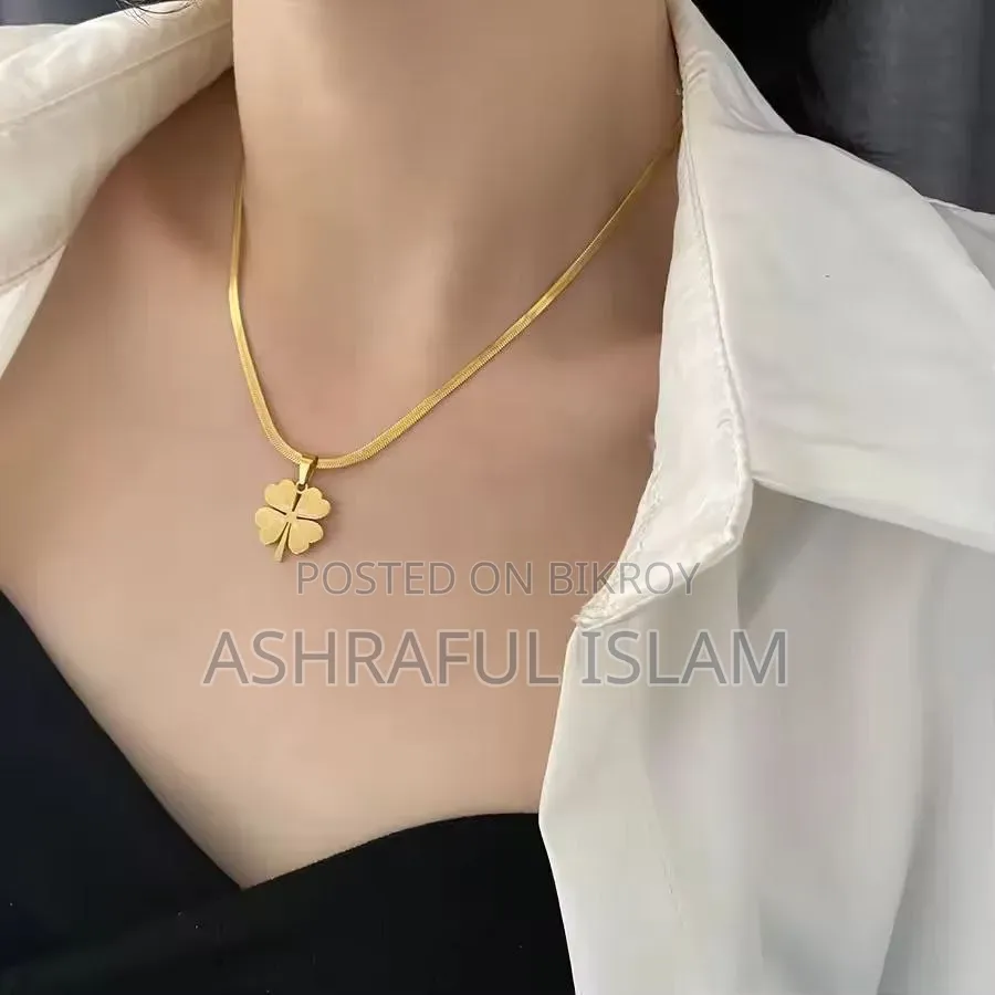 Attractive Necklace