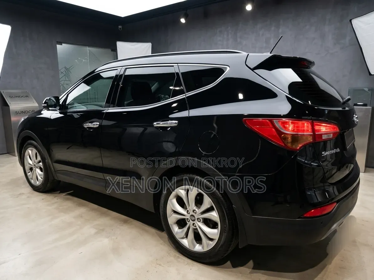 Hyundai Santa Fe 2013 Black