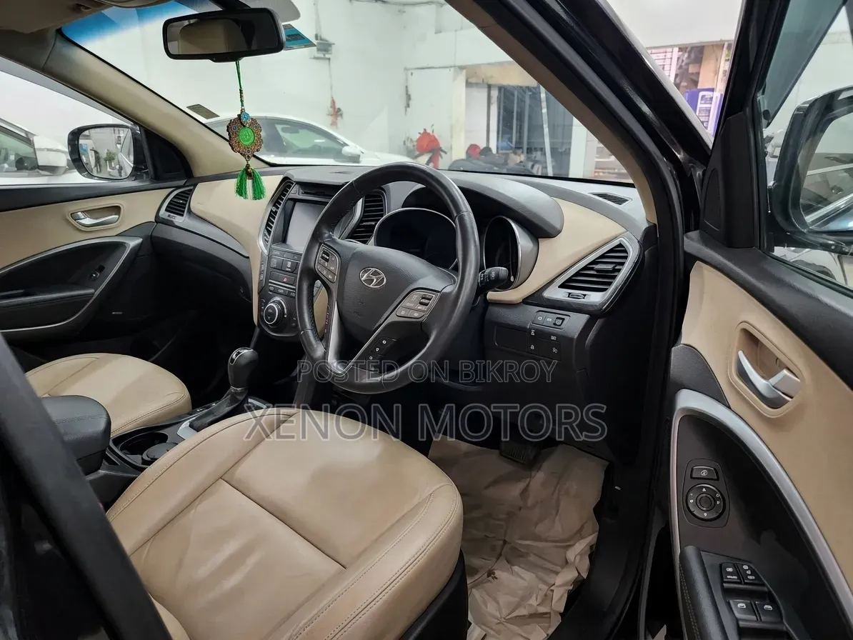 Hyundai Santa Fe 2013 Black