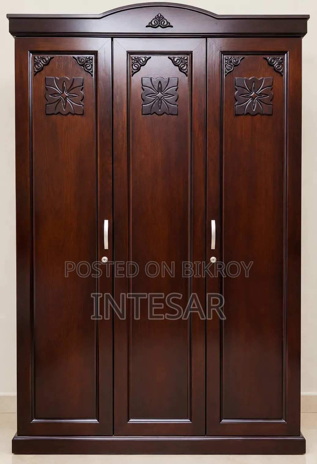 🪵 Premium Wooden Almirah / 3-Door Wardrobe for Sale