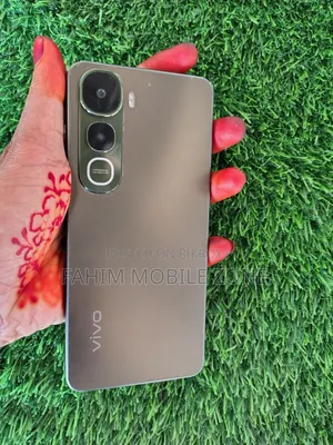 New Vivo Y400 128 GB Gray