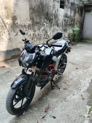 New TVS Apache RTR 160 4V 2023 Black