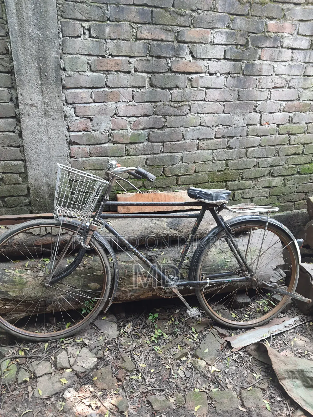 I am selling my favorite bicycle as I am in urgent need of money.