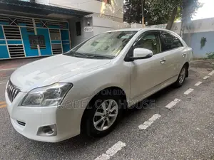 টয়োটা প্রমিও ২০১৪ পার্ল