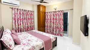 উত্তরায় ভাড়া দেওয়ার জন্য আসবাবপত্রসহ ২-বেডরুমের অ্যাপার্টমেন্ট