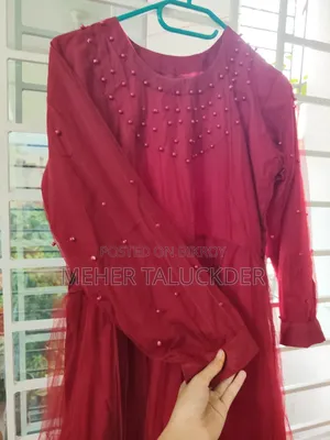 পার্টি ড্রেস গ্রাউন