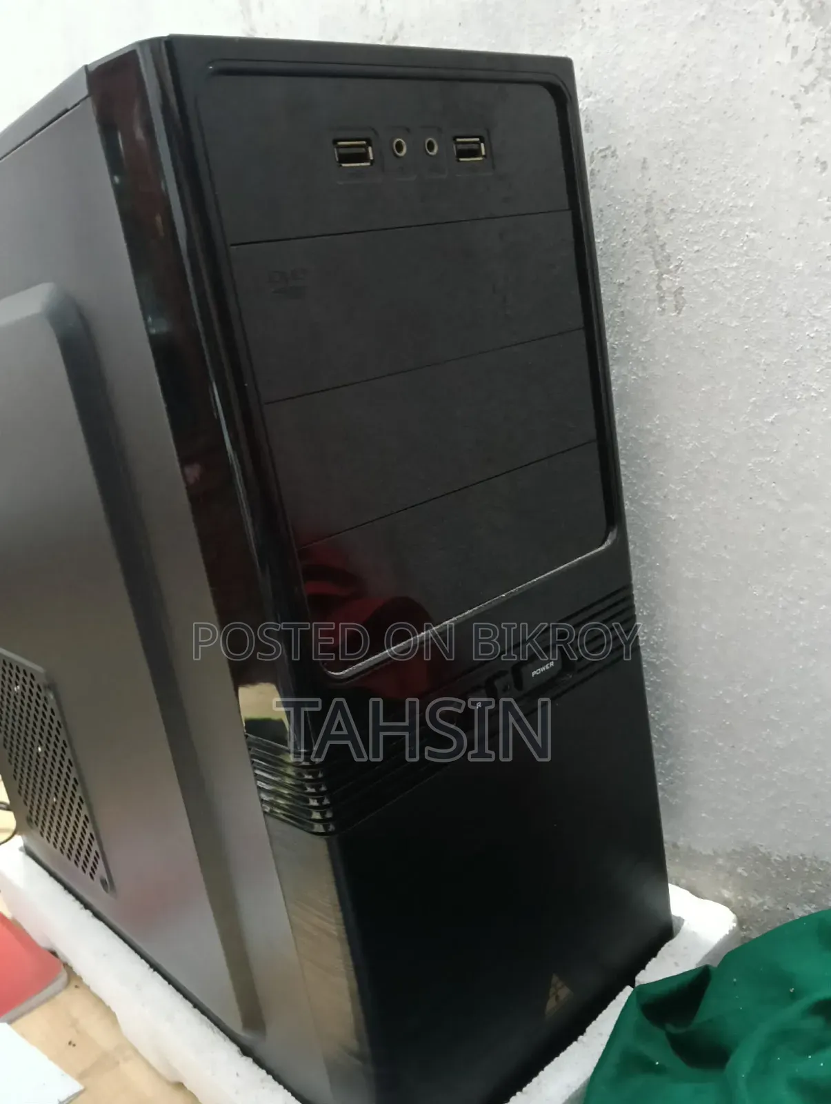 Desktop Computer Microsoft 16GB AMD Ryzen 5 HDD+SSD 500GB