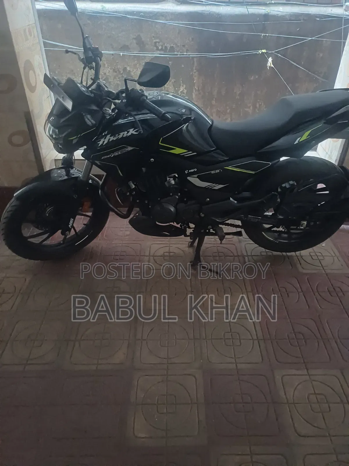 Hero Hunk 150R Xtec 2025 Black
