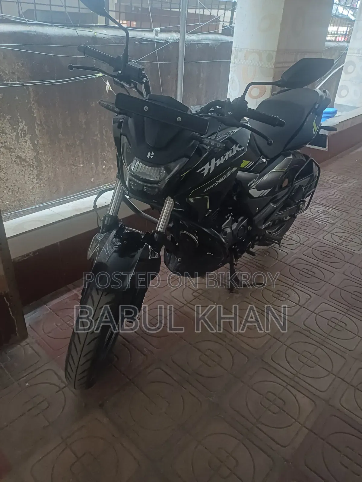 Hero Hunk 150R Xtec 2025 Black