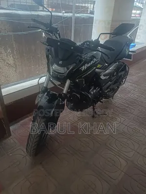 Hero Hunk 150R Xtec 2025 Black